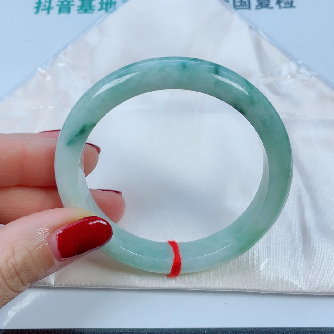 翡翠未镶嵌手镯圈口59.9宽12.3厚8.8