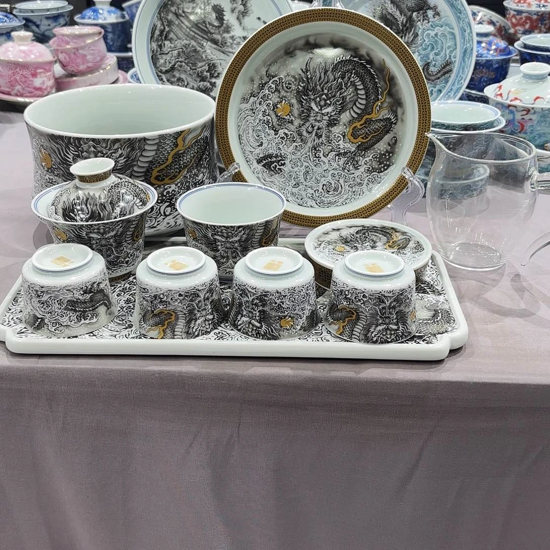 瓷片景德镇瓷器精品陈列