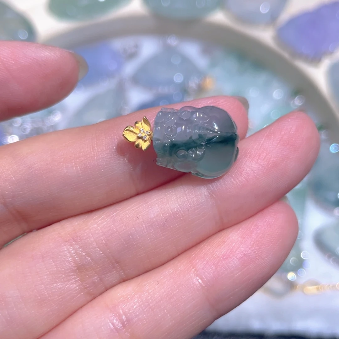 颈饰18K金镶嵌翡翠翡翠