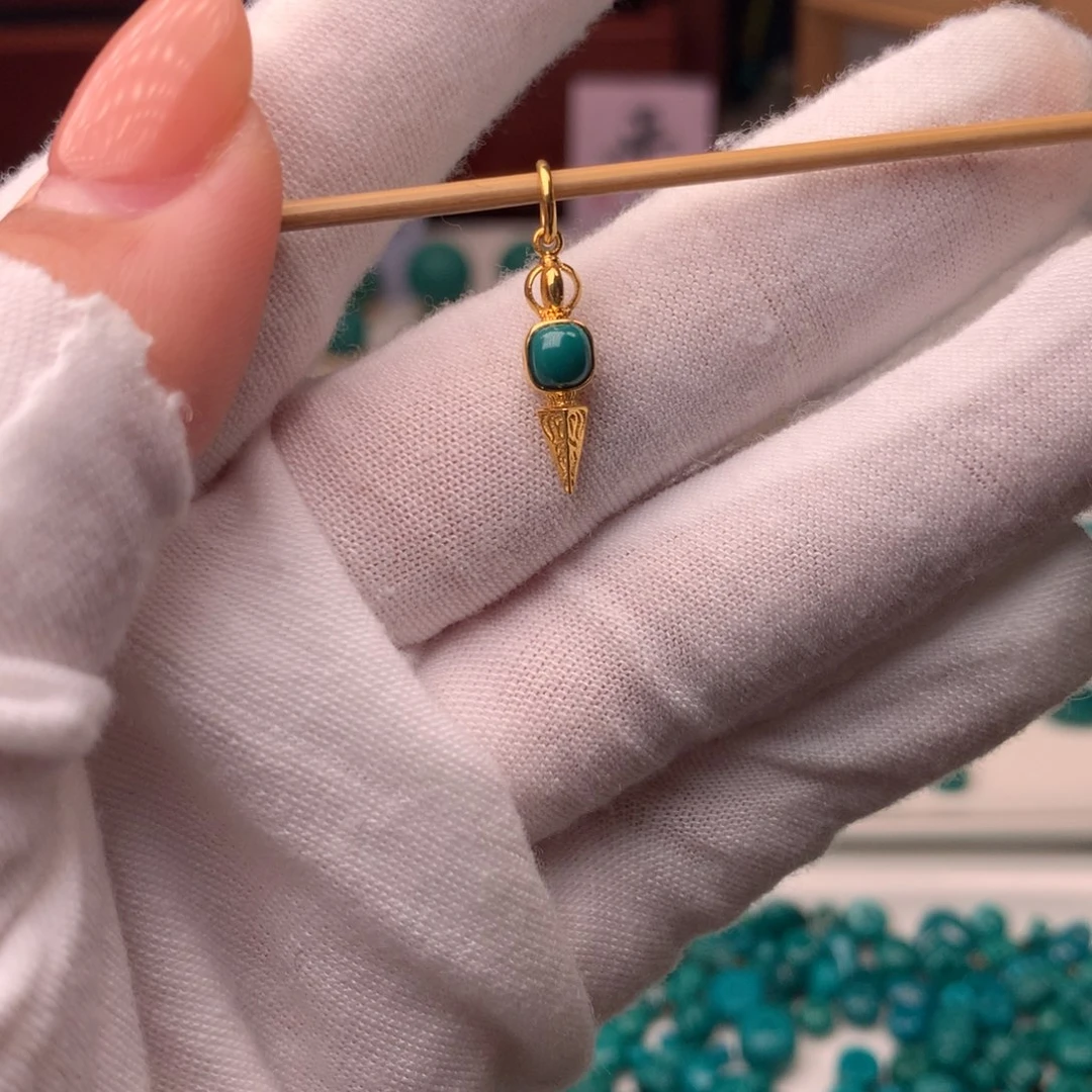绿松石18K金镶嵌配饰
