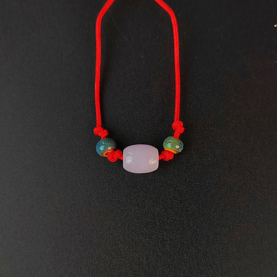 一款天然缅甸翡翠路路通吊坠