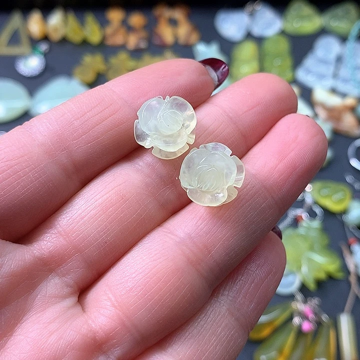 蛇纹石玉耳钉未镶嵌小****没