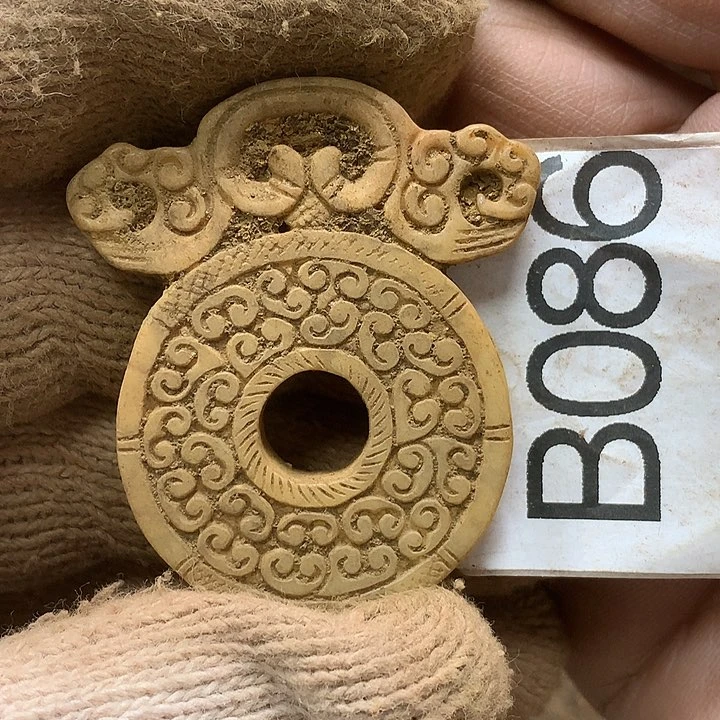 未镶嵌和田玉挂件