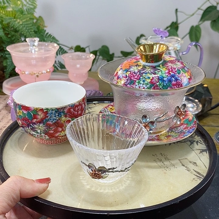 阿*罗盖碗一个，主人杯一个，客杯两个