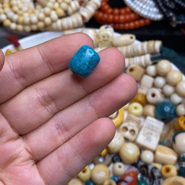 果**?藏传文玩松桶珠漏价出