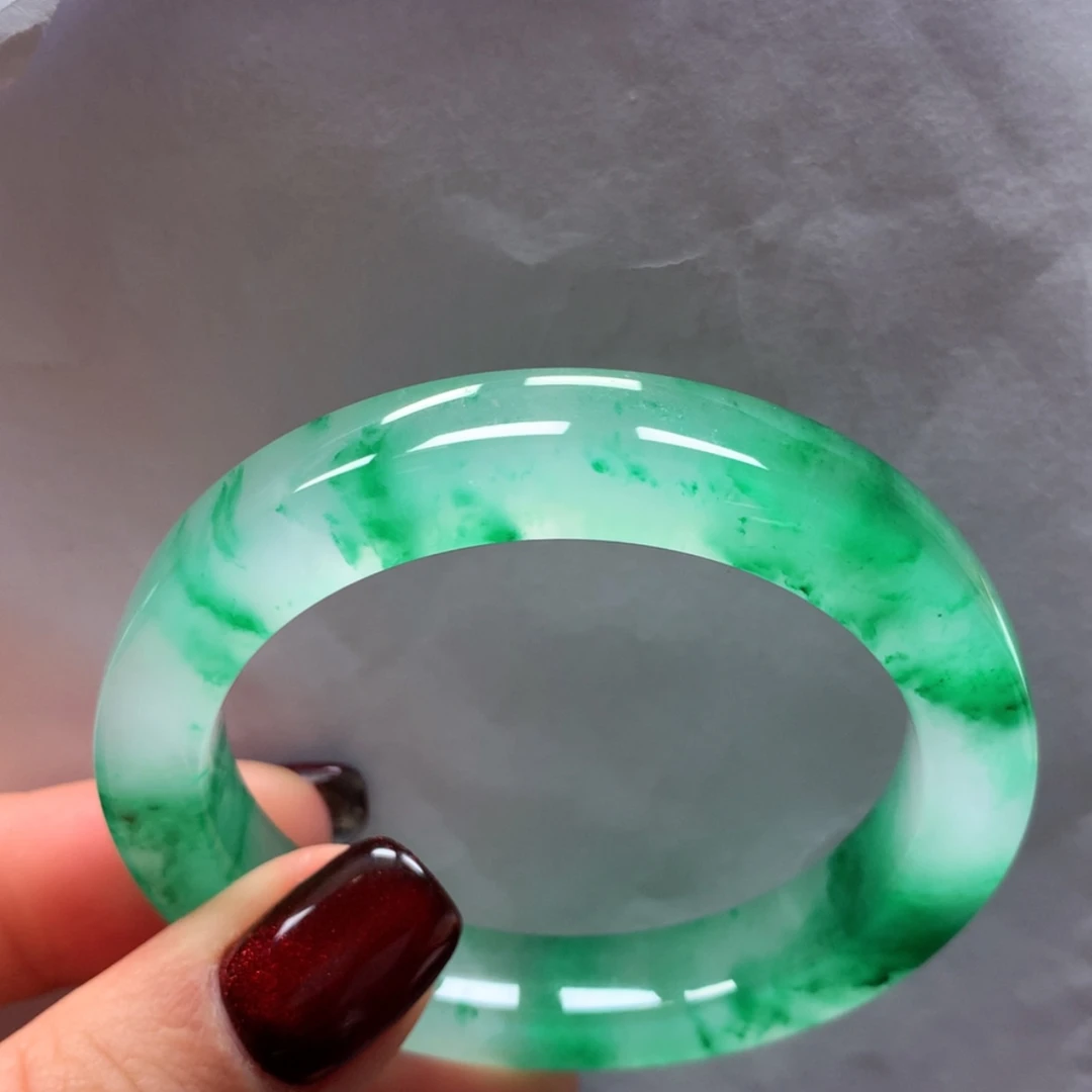 【闪购商品】石英质玉手镯未镶嵌l****t