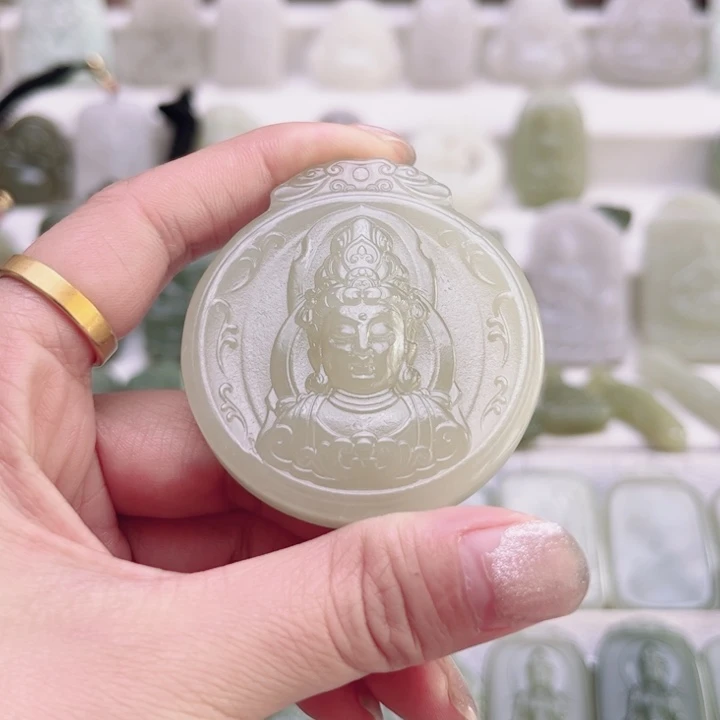 和田玉未镶嵌颈饰