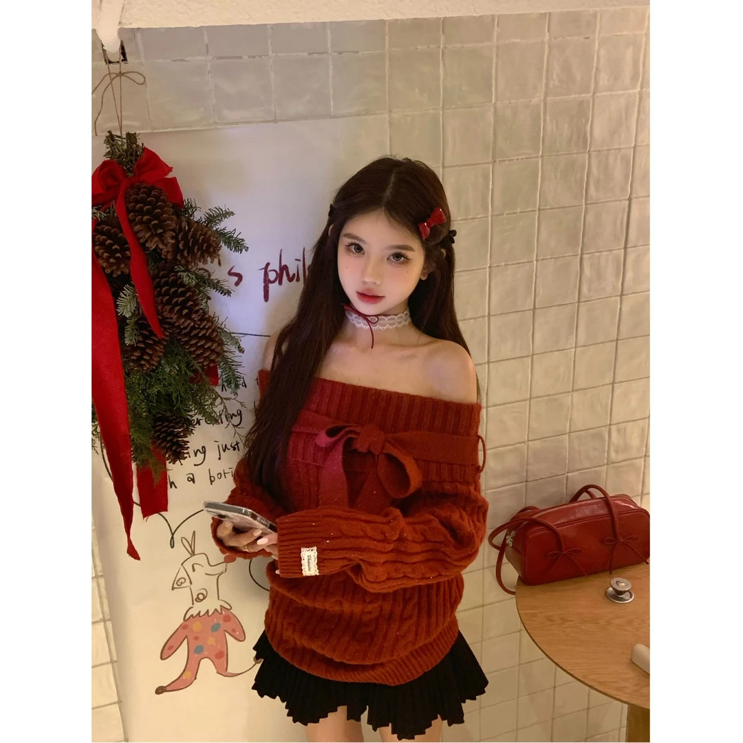 圣诞穿搭氛围感一字肩毛衣女秋冬蝴蝶结露肩显瘦针织上衣配半身裙