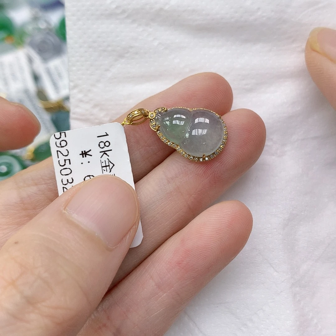 翡翠18K金镶嵌颈饰1356899988