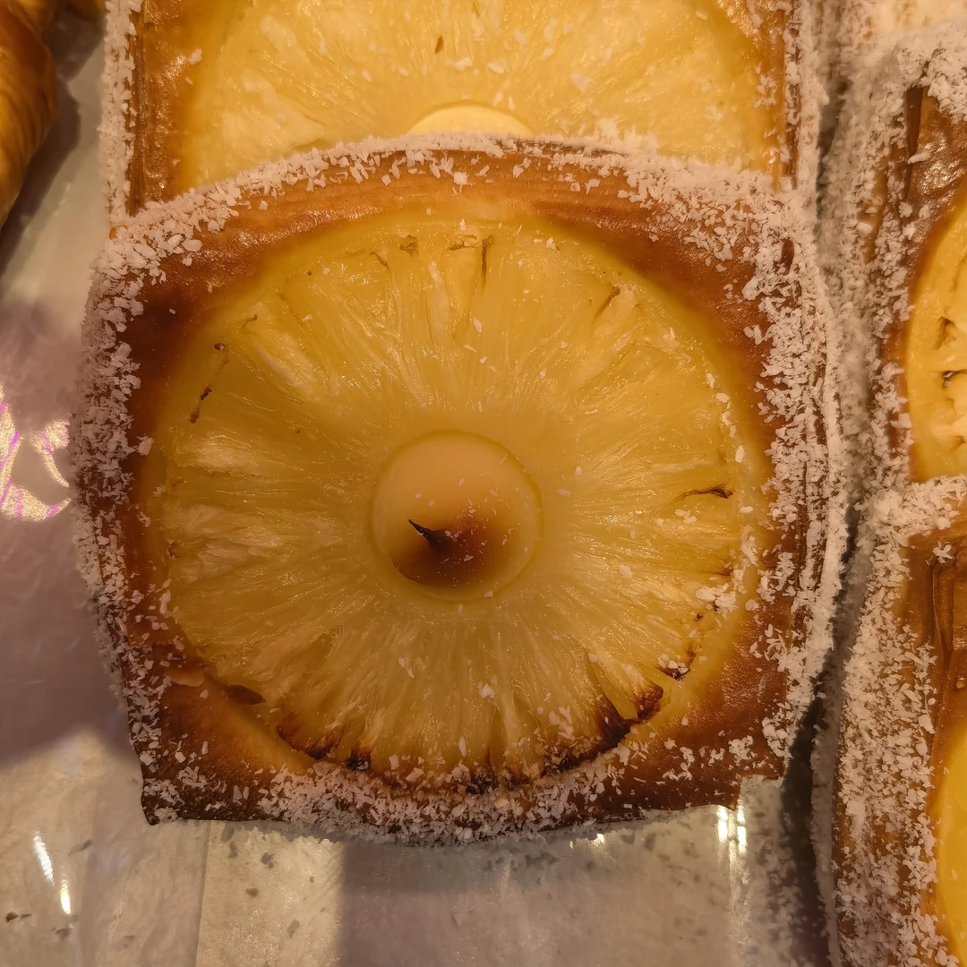 「多吉奶奶」椰香凤梨面包新鲜凤梨好吃美味