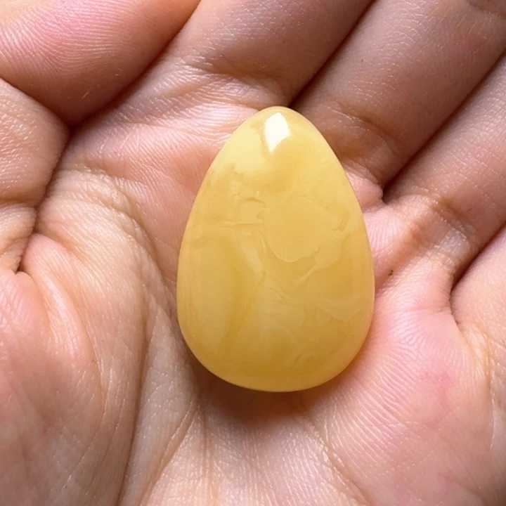 未镶嵌蜜蜡裸石水****。水滴