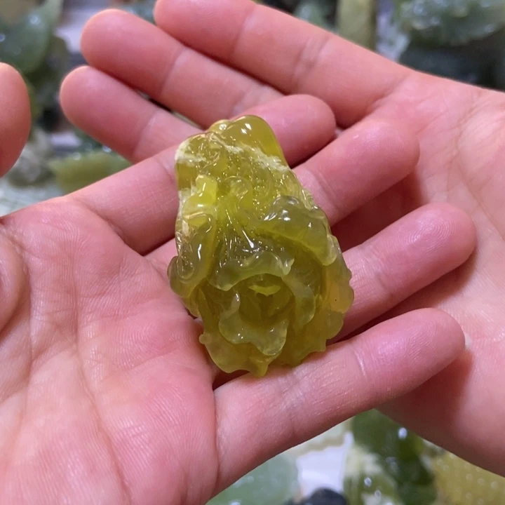 【闪购商品】未镶嵌蛇纹石玉把件