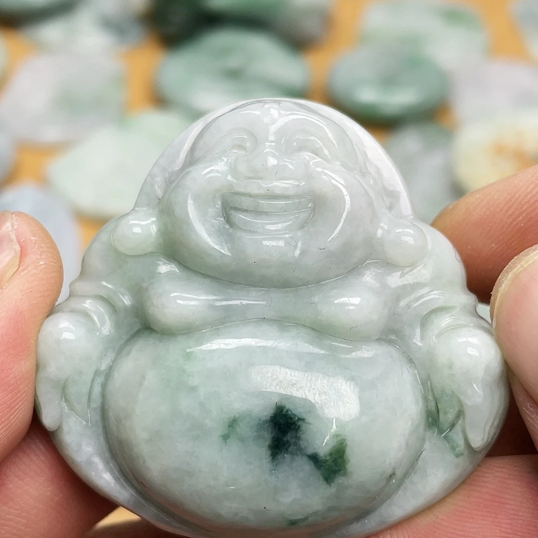 翡翠未镶嵌颈饰佛公