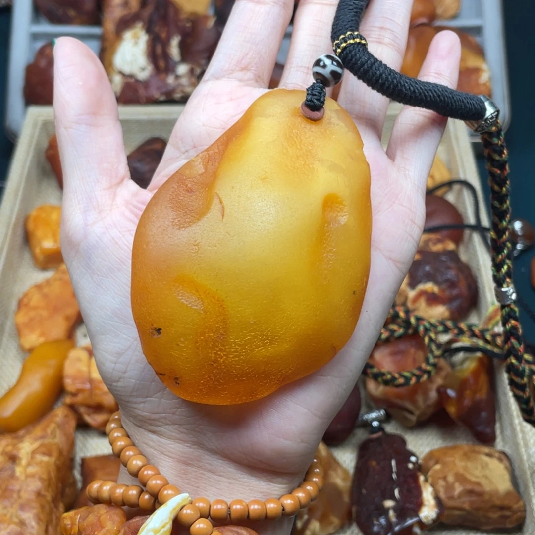 琥珀未镶嵌珠宝奇石
