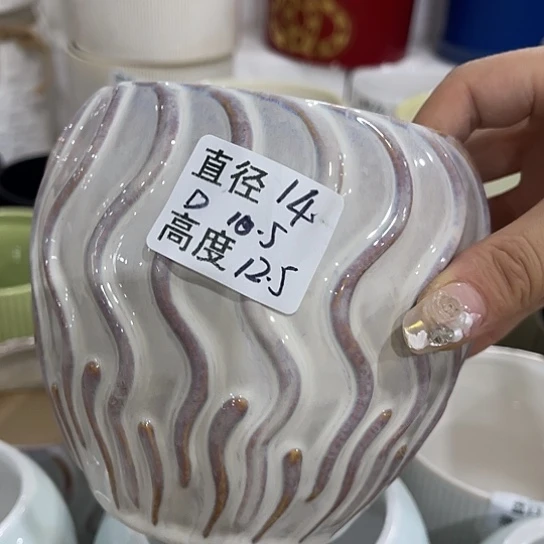 多肉绿植陶瓷花盆9.9包邮，有孔