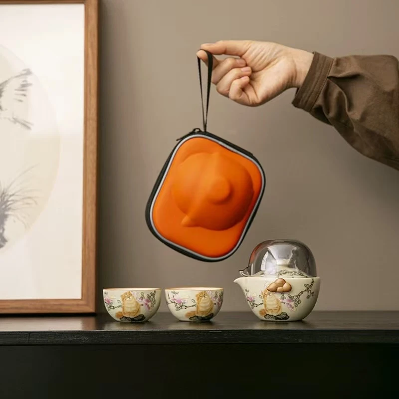 当代汝窑 草莓兔一壶两杯 旅行套加厚防烫 C0657