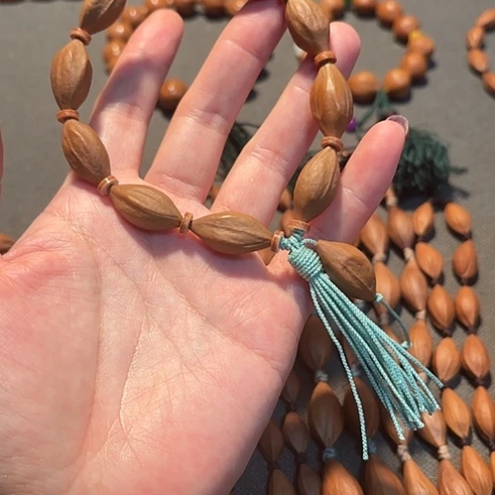 派***子1.1小柳叶手串款10粒