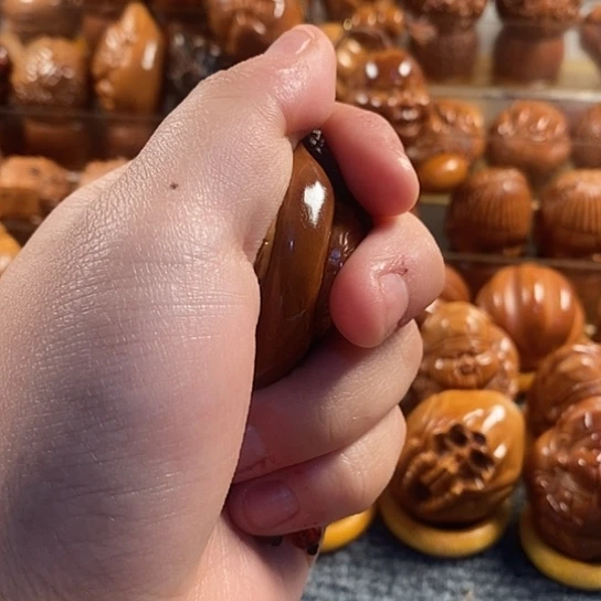 橄榄核吊坠微**限独款三面