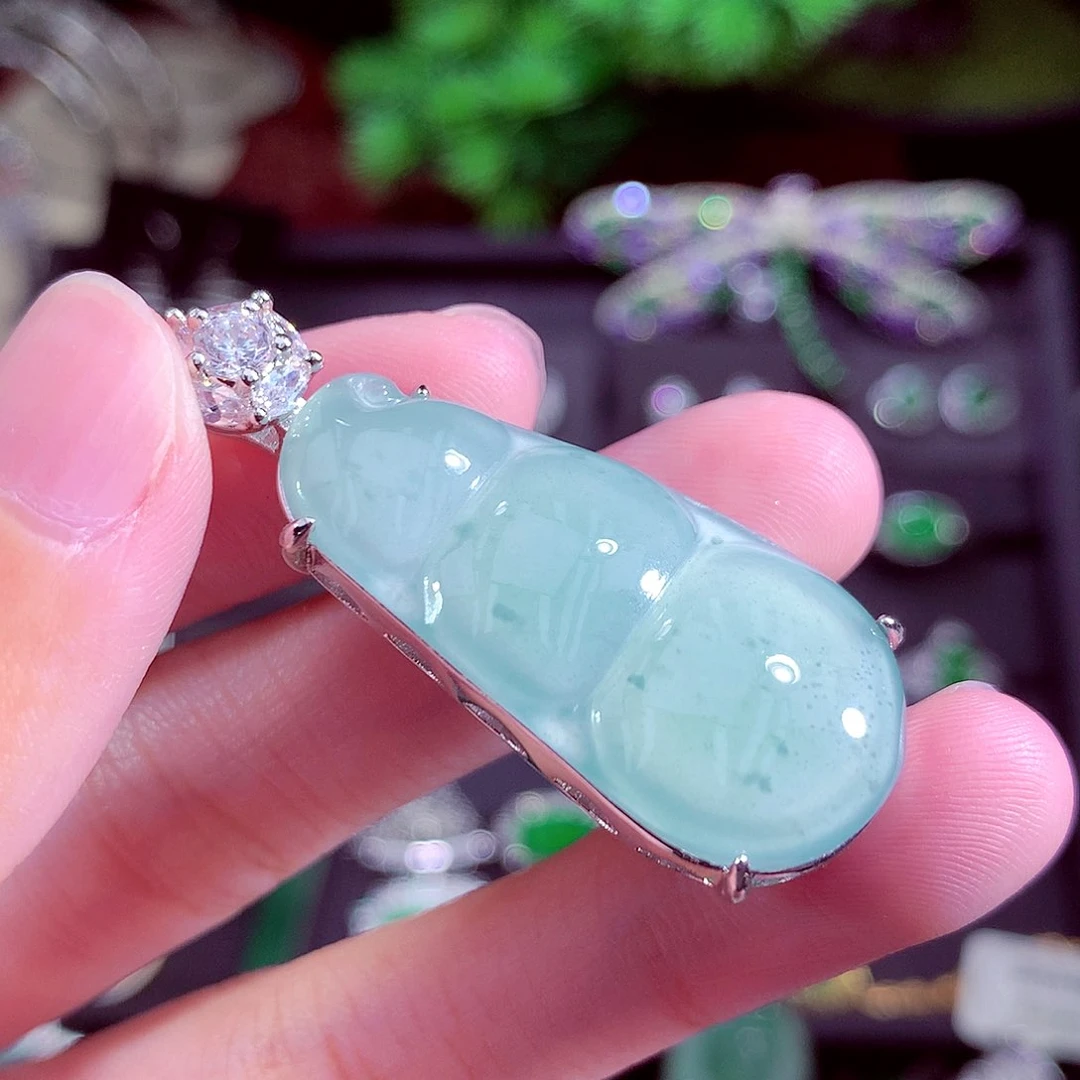 颈饰未镶嵌翡翠天然