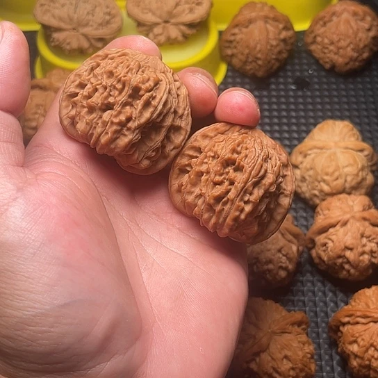 黼***驩吊坠文玩核桃楼子