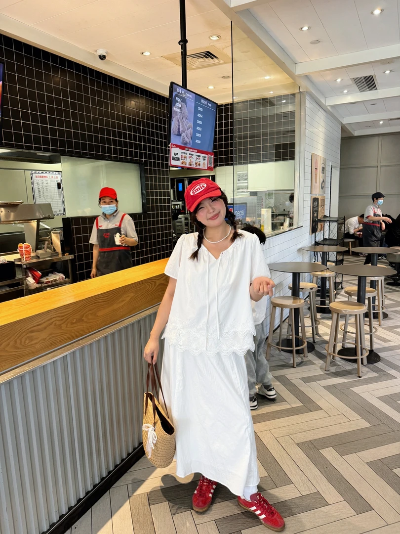 2025波浪镂空春日特惠层叠花边拼接法式小衫+半身裙