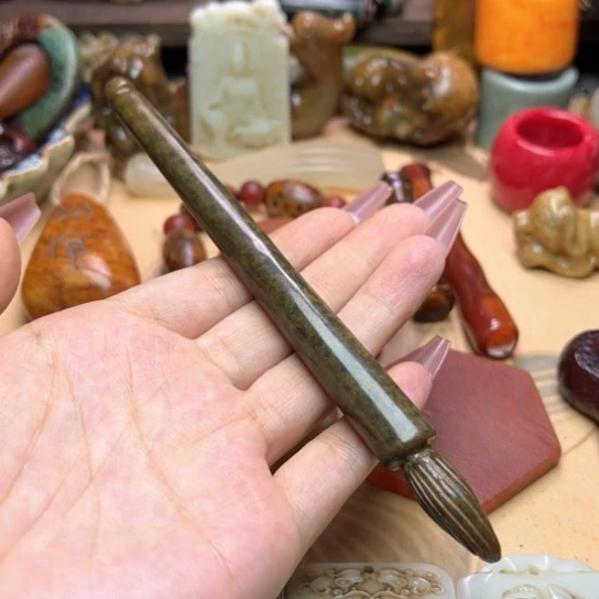 未镶嵌蛇纹石玉颈饰