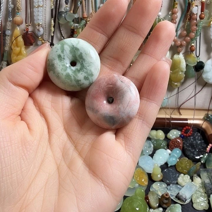 蛇纹石玉合金颈饰