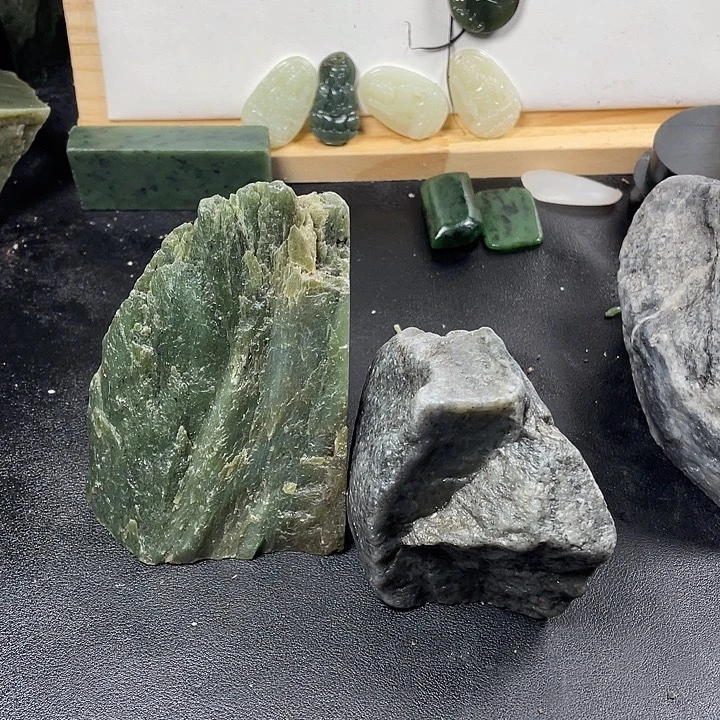 芳***r和田玉未镶嵌珠宝半成品