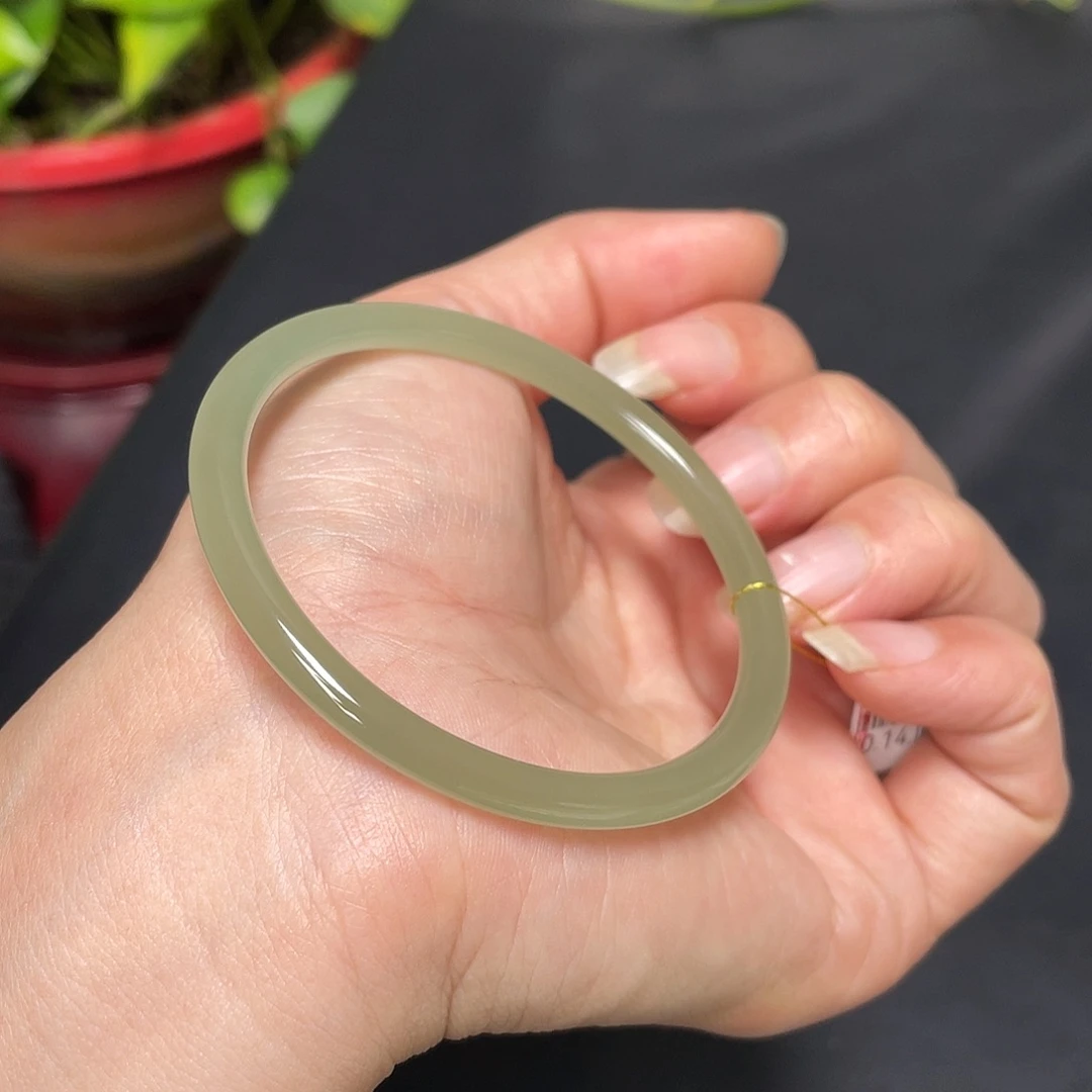 和田玉未镶嵌手镯-高冰葡萄肉 叮当