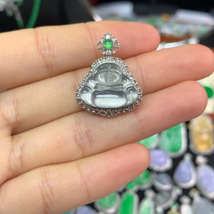 翡翠18K金镶嵌颈饰翡翠