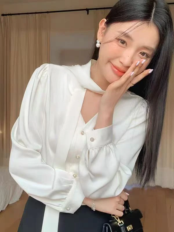 飘带白色衬衫女2025秋装别致衬衣法式轻奢高级感长袖挂脖独特上衣