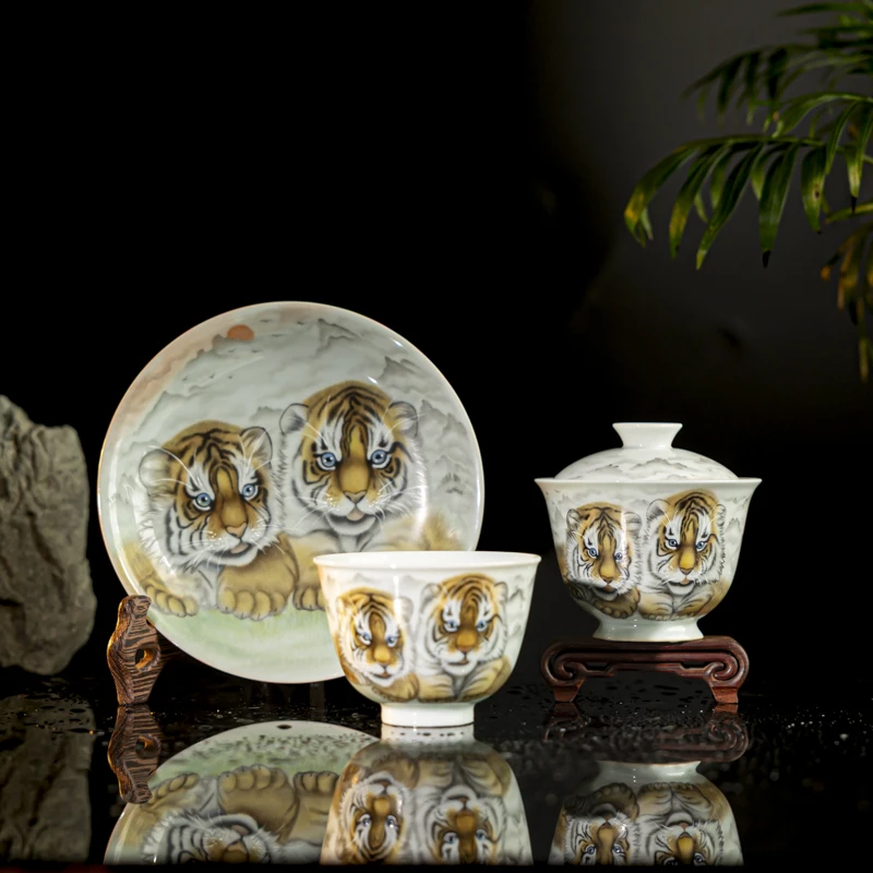 禾风晓月粉彩小老虎三件套（1杯＋1盖碗＋1壶承） hfxy01