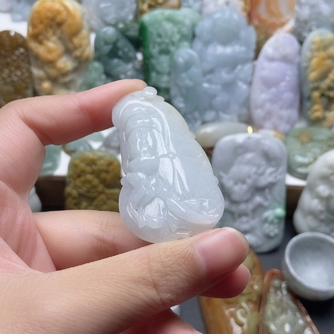 翡翠未镶嵌颈饰翡翠