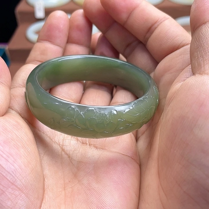 【闪购商品】未镶嵌手镯和田玉