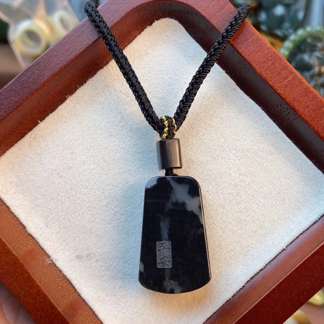 十***七和田玉未镶嵌挂件