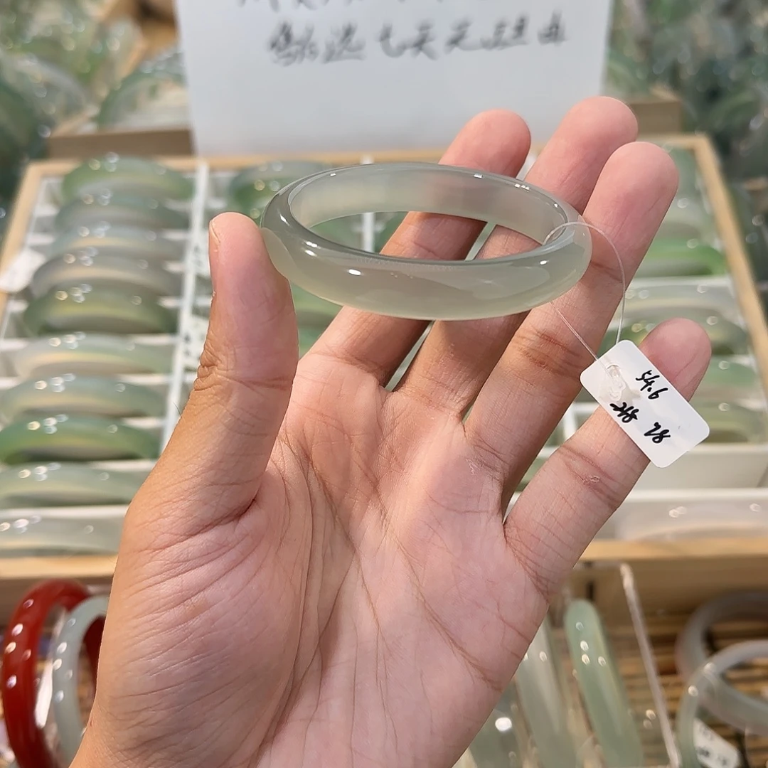 玛瑙/玉髓未镶嵌手镯圈口54.6