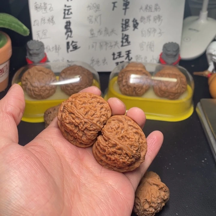 文玩核桃吊坠T**r41南疆100