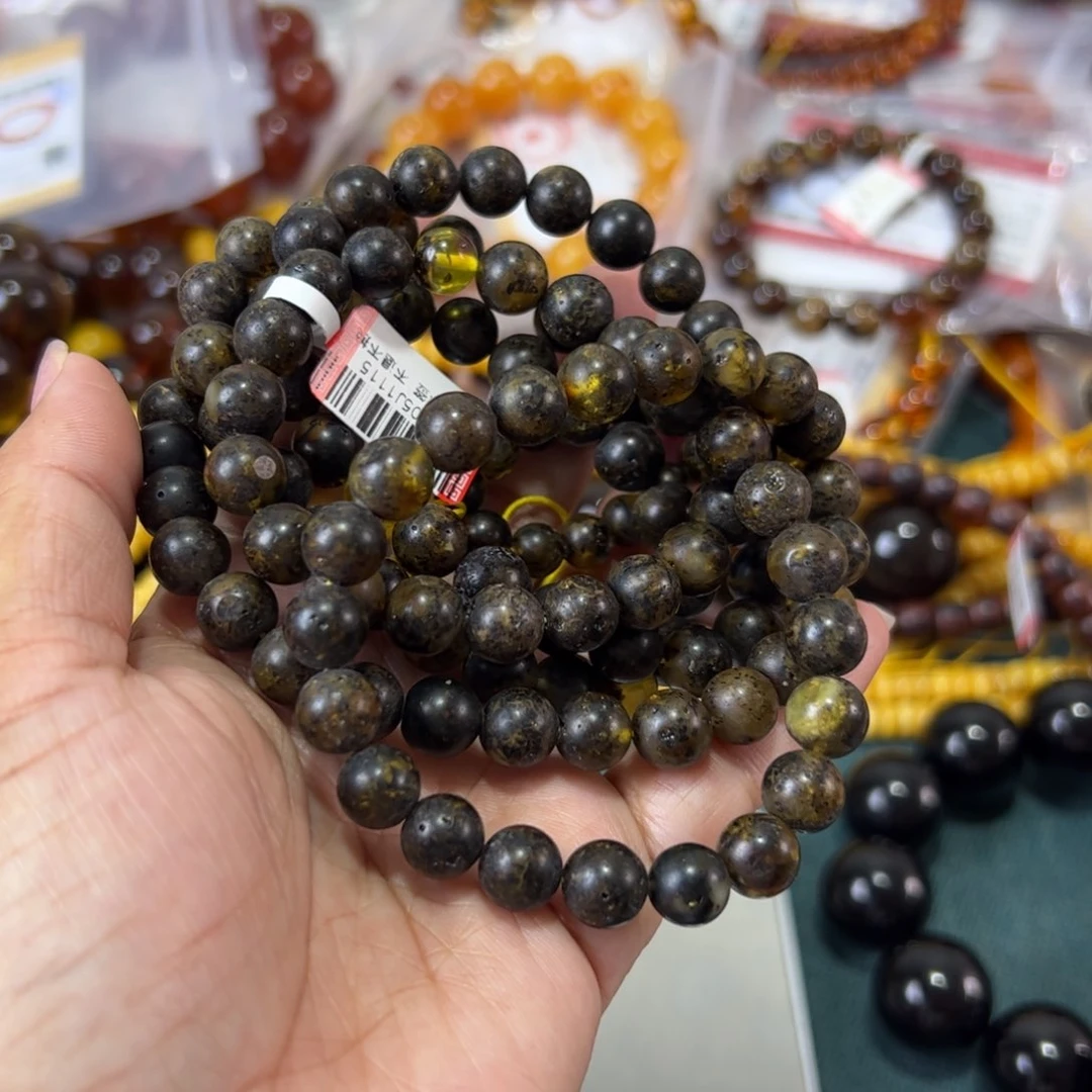 未镶嵌琥珀珠宝奇石371