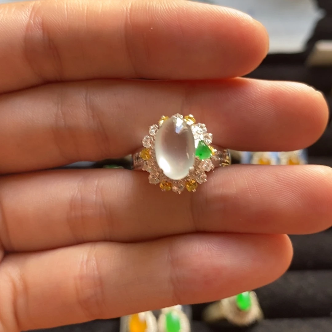 未镶嵌定制翡翠玻璃底黑钢戒面