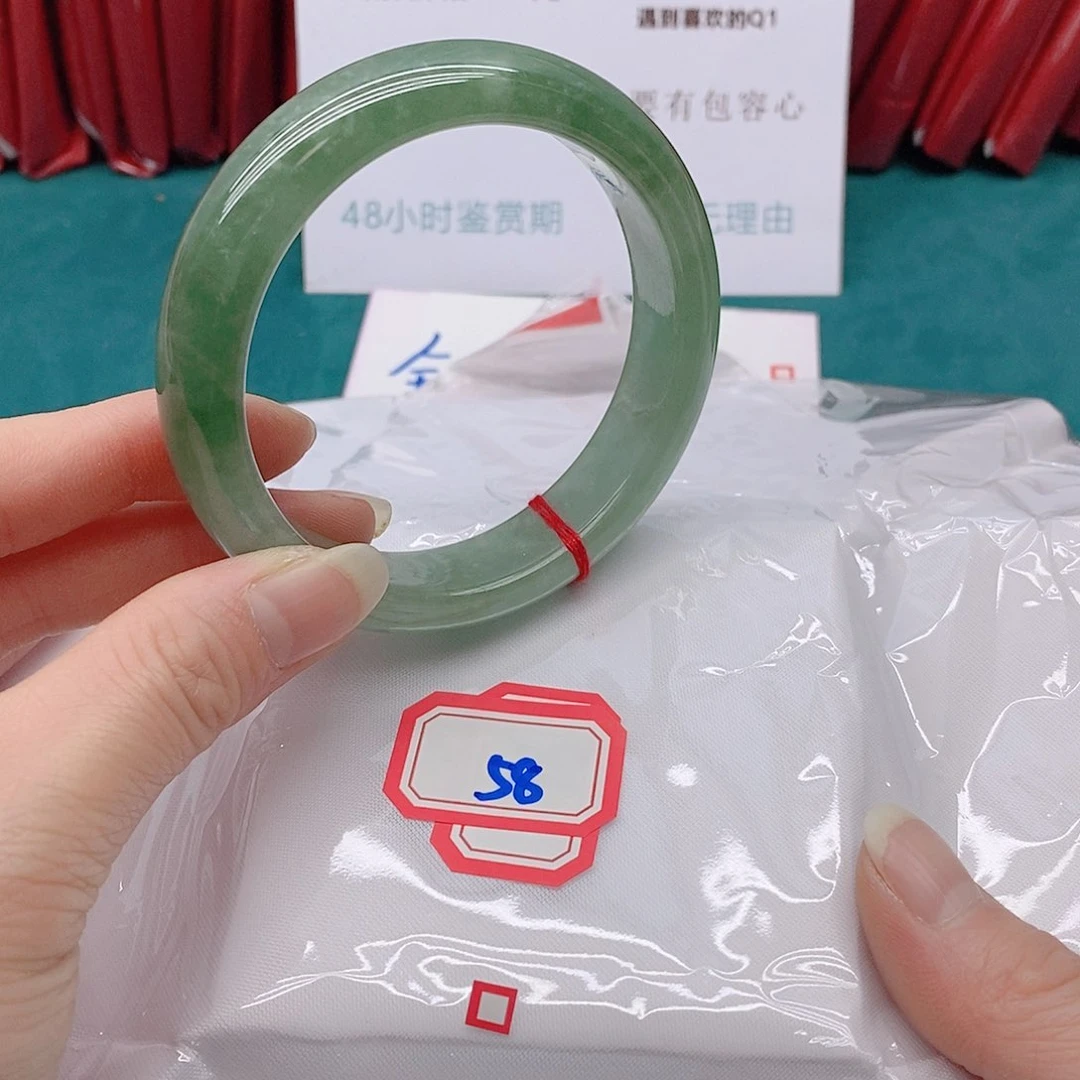 翡翠手镯未镶嵌1**芳5888888888