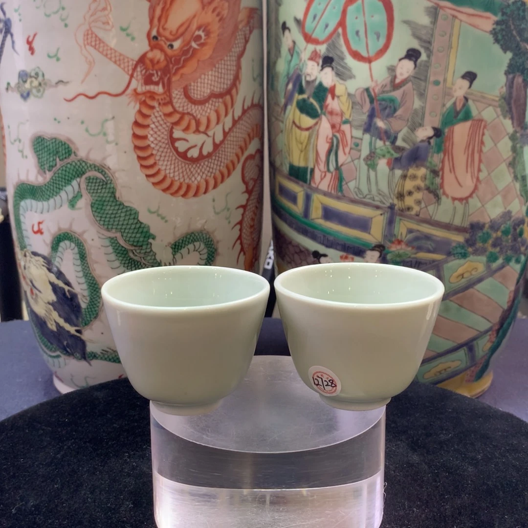 大***大杯子陶12728瓷器—豆青釉杯一对