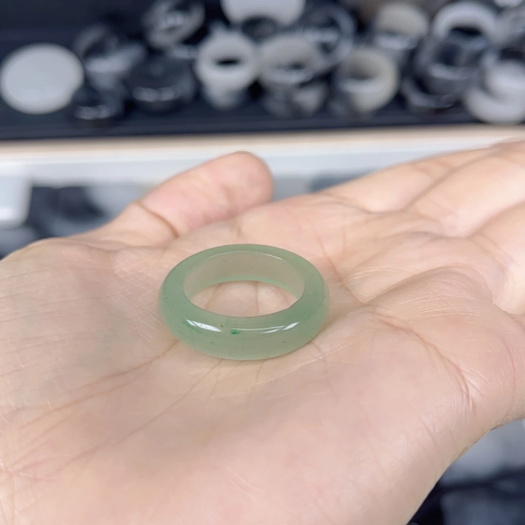 票*绿19圈， ， ， ， ， ，