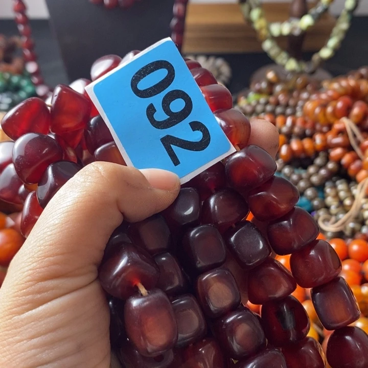 阿***噜未镶嵌颈饰玛瑙/玉髓