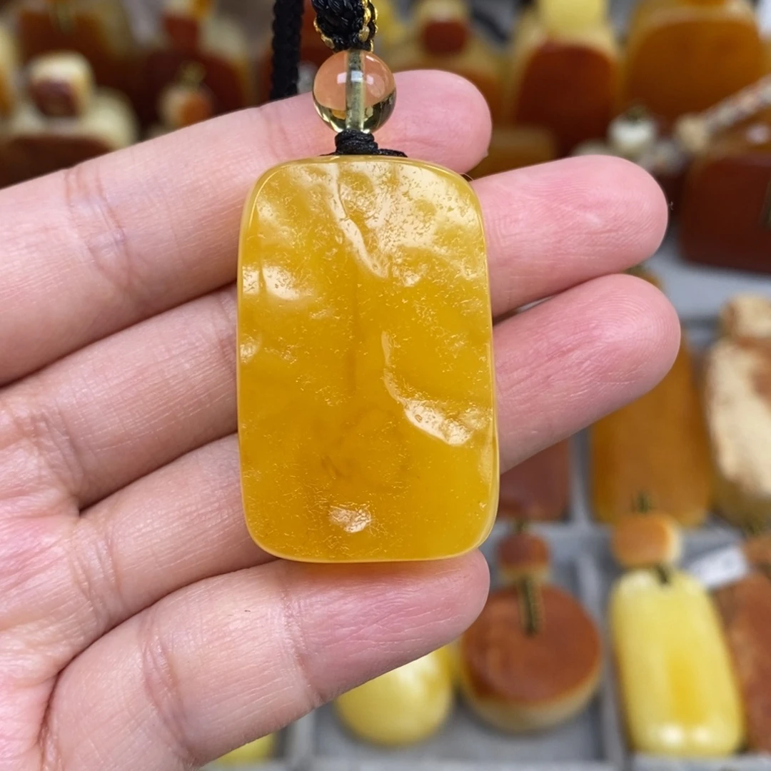 蜜蜡未镶嵌珠宝奇石