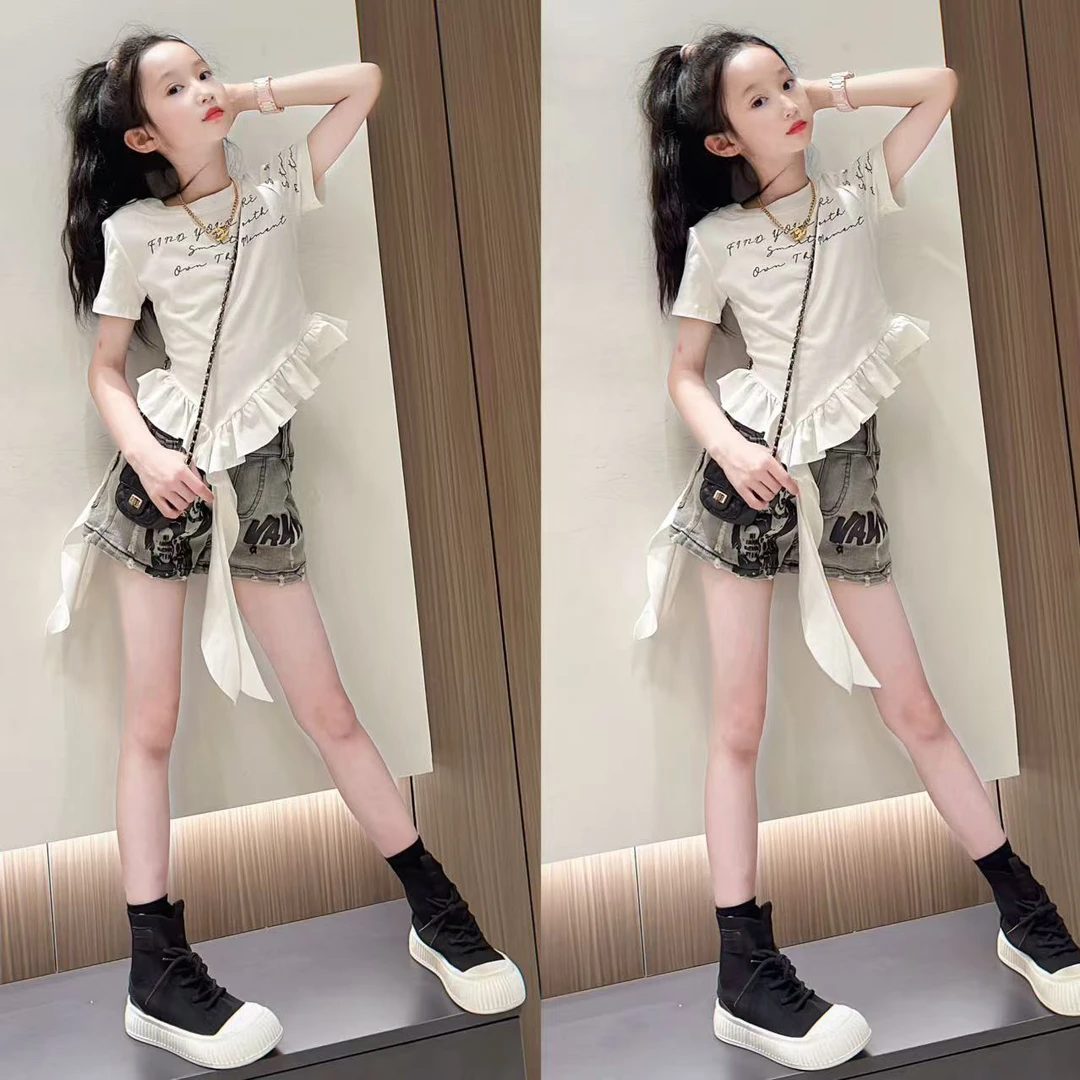 女童T恤衫2025新款不规则荷叶边下摆短牛仔短裤