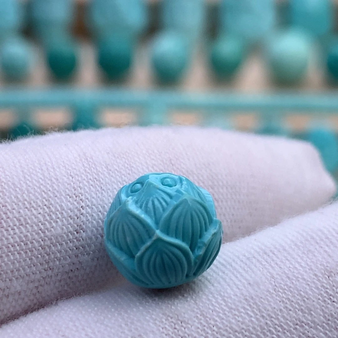 绿松石未镶嵌珠宝奇石原矿绿松石精美莲花珠