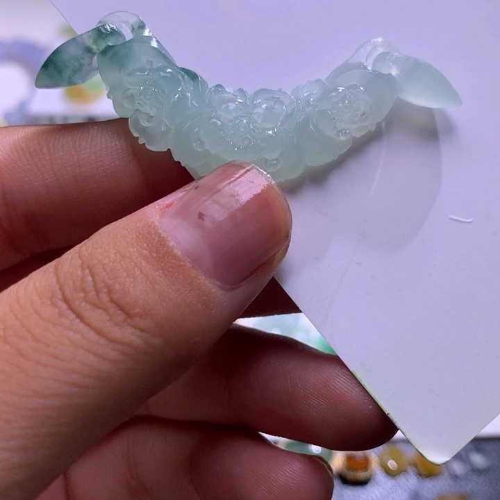 定制翡翠未镶嵌锁