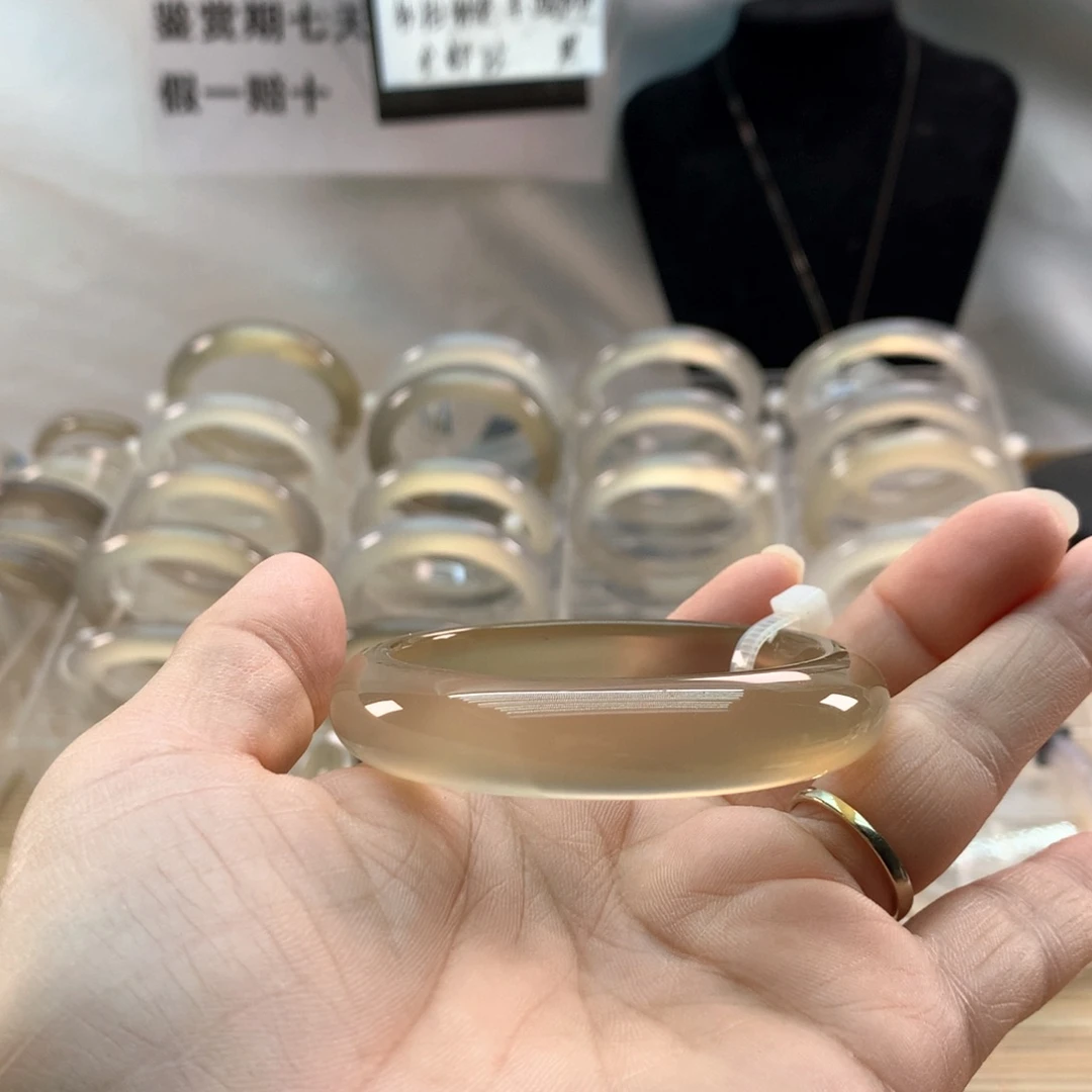 手镯玛瑙/玉髓未镶嵌七*