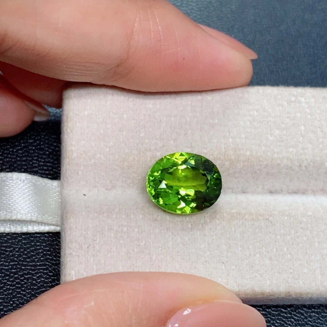 裸石未镶嵌橄榄石4.29克拉