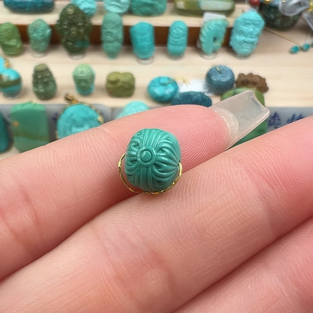 绿松石配饰未镶嵌